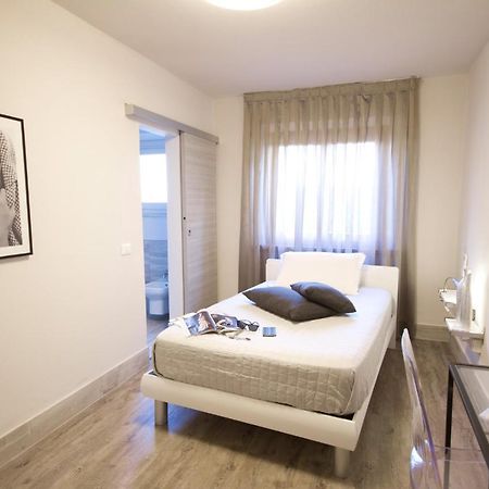 B&B El Duche เอมโปลี ภายนอก รูปภาพ